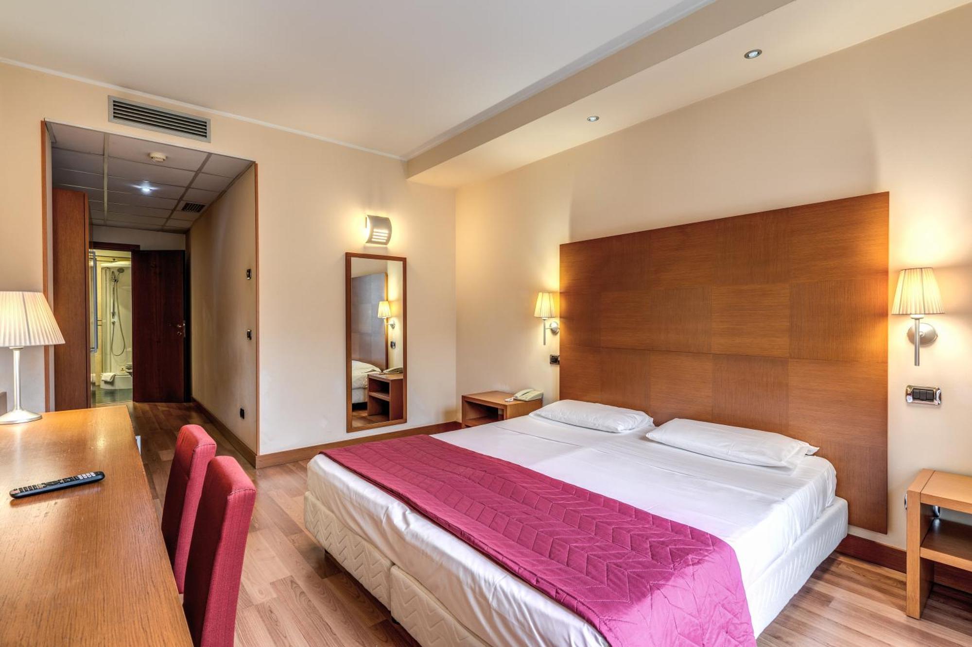 Hotel Luna Lago Maggiore Arona Oleggio Castello