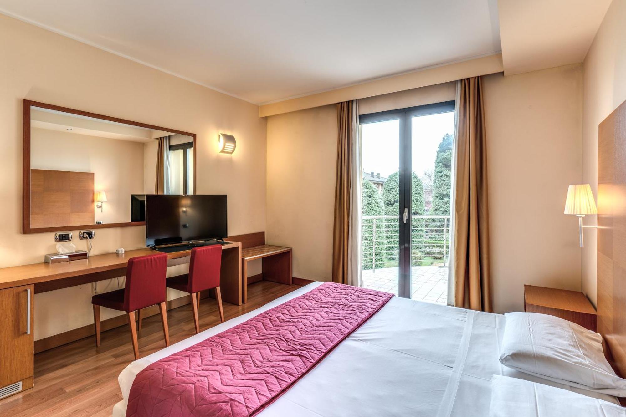 Hotel Luna Lago Maggiore Arona 4*