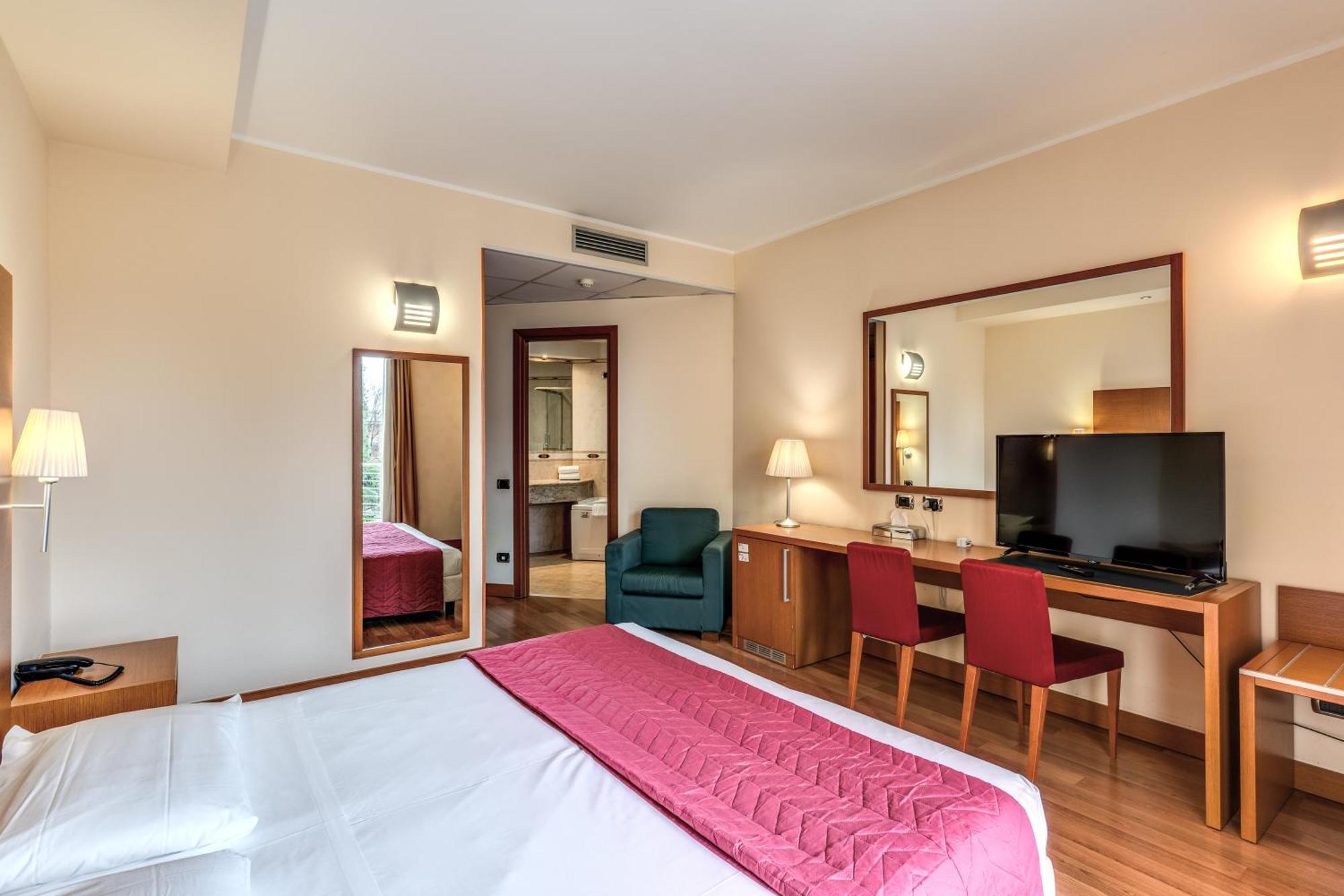 Hotel Luna Lago Maggiore Arona Oleggio Castello